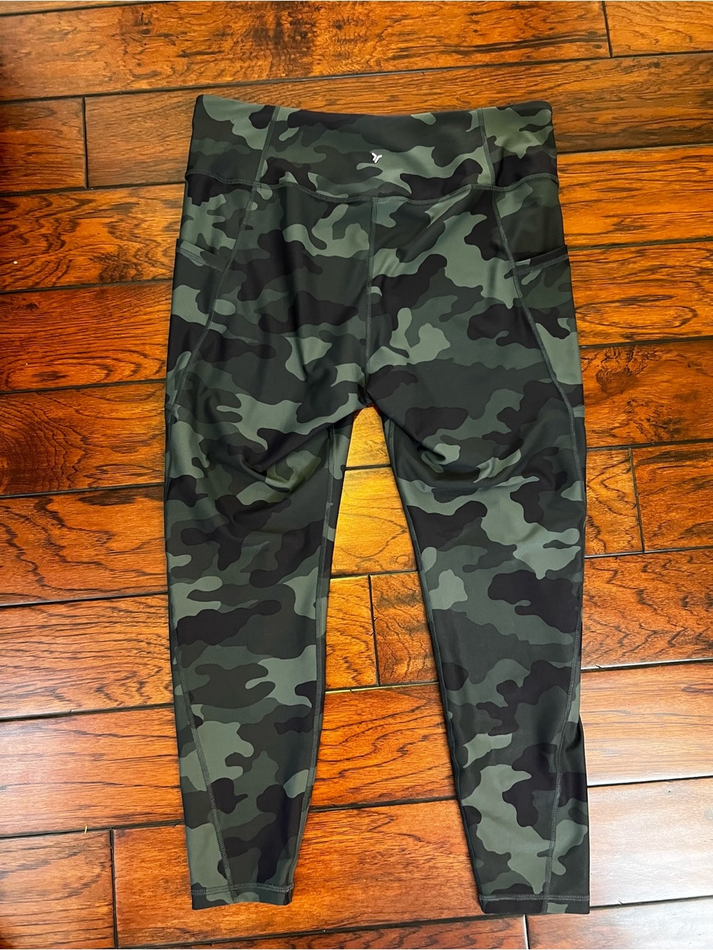 Women’s Camo Active Leggings - Green Camouflage - Picture 3 of 5